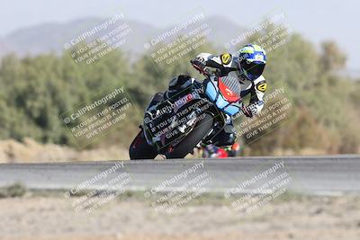 media/Dec-01-2025-Moto Forza (Mon) [[2daa91e15f]]/2-Intermediate Group/Session 2 Turn 9 Entry/